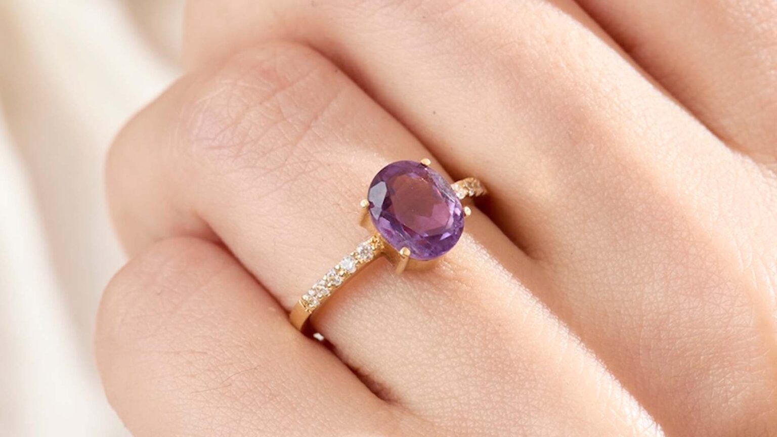 anillo-de-compromiso-con-amatista